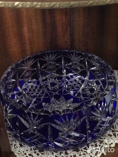 Большой хрустальный салатник