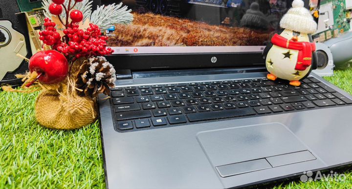 Тонкий стильный ноутбук i3/8Gb/820m/SSD/HDD