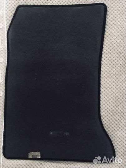 Автомобильный коврик