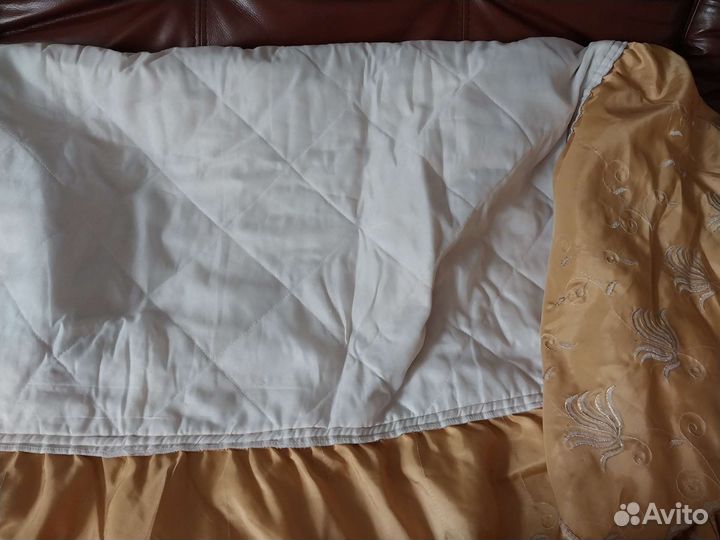 Одеяло с наволочками
