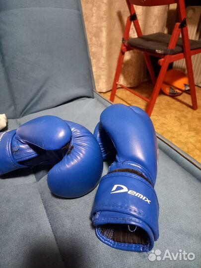 Боксерские перчатки