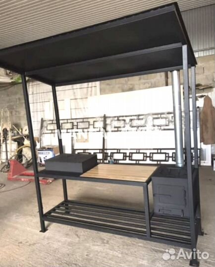 Мангал с крышей