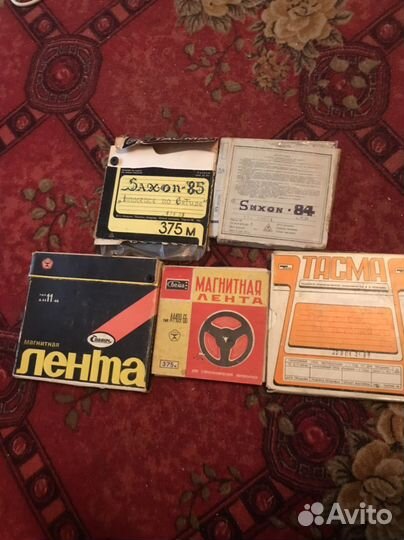 Катушки бобины для магнитофона много