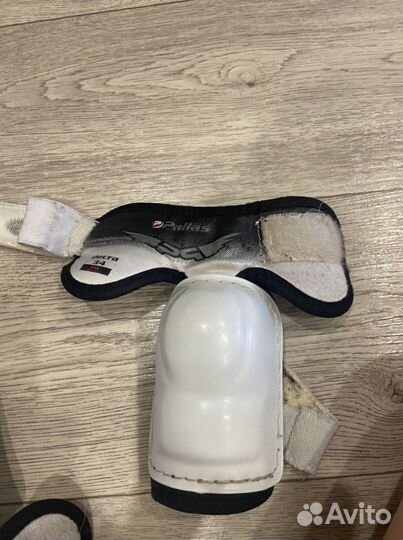 Налокотники хоккейные детские