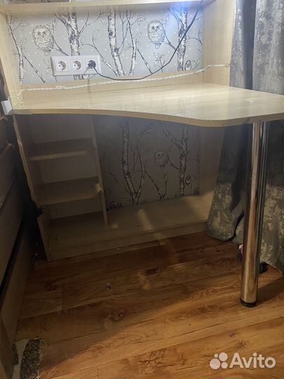 Компьютерный стол