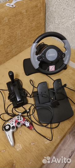 Игровой руль с педалями для пк
