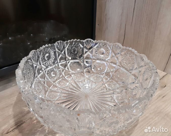 Салатница хрустальная диаметр 26 см