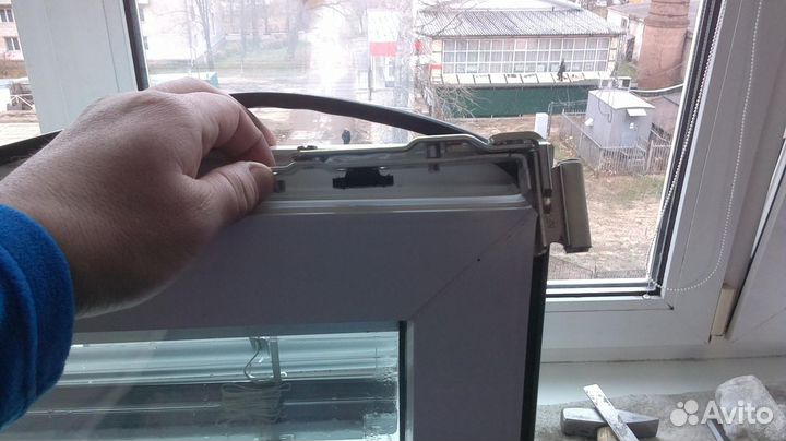 Ремонт окон. Замена уплотнителя, фурнитуры