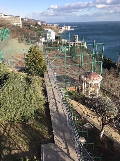 Дом 1291,8 м² на участке 40 сот.