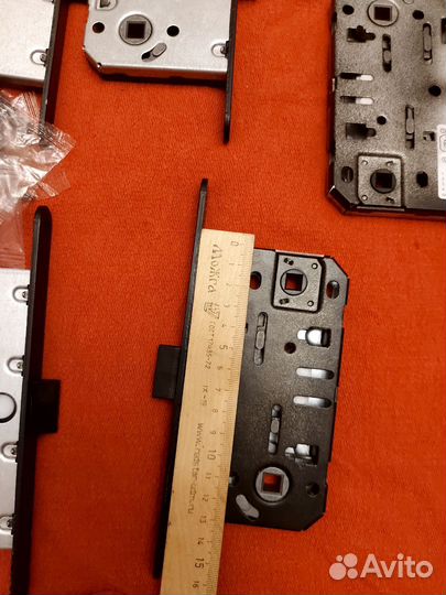 Замок для межкомнатной двери