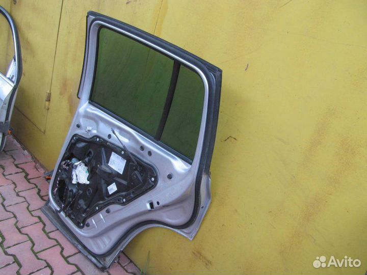 Дверь задняя правая Volkswagen Tiguan 1 2008