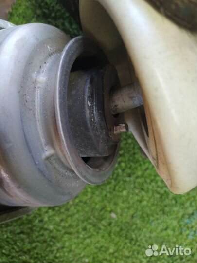 Подушка двигателя передняя правая Porsche Cayenne