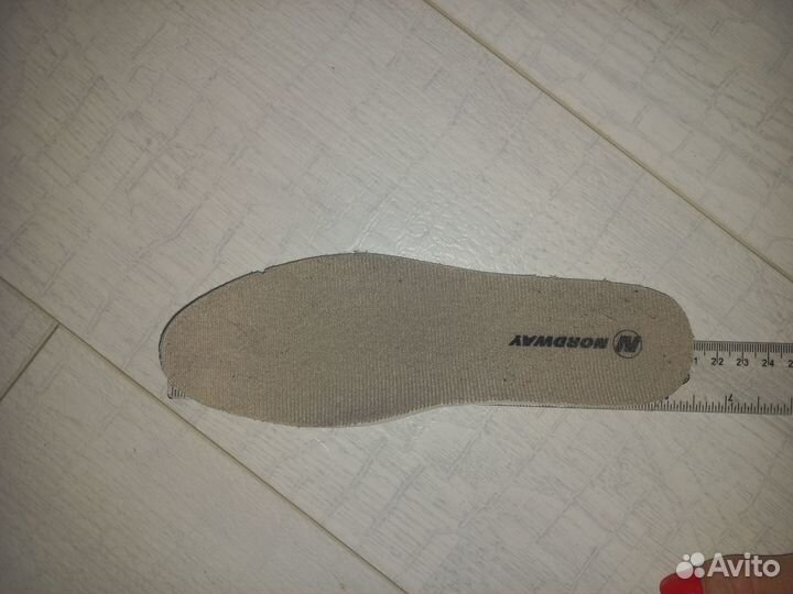 Коньки фигурные 31р