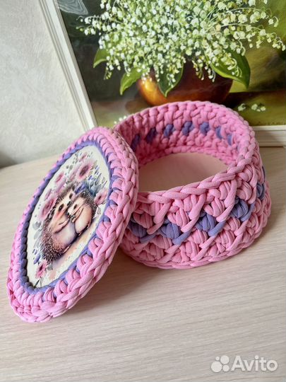 Вязаные корзинки ручной работы