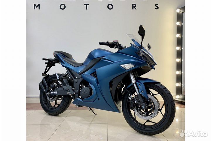 Электромотоцикл R3 Yamaha