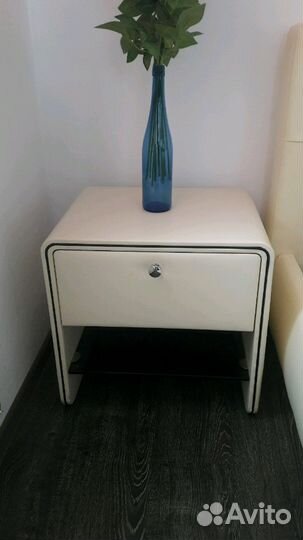 Тумба прикроватная