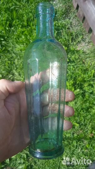 Старинная бутылка