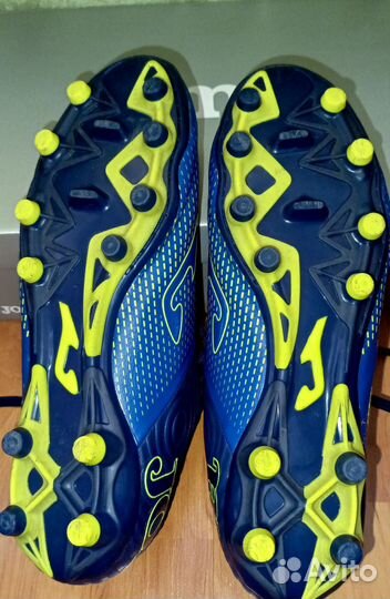 Футбольные бутсы joma