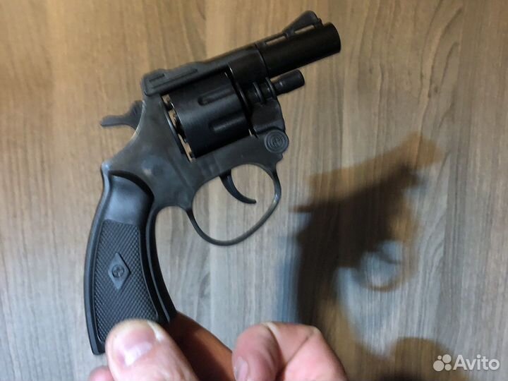 Пистолет игрушечный с пистонами. Новый в коробке