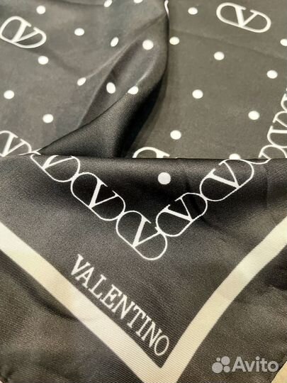 Шелковый платок шаль Valentino черный