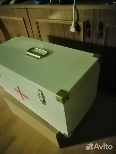 Ящик деревянный, белый, глянцевый