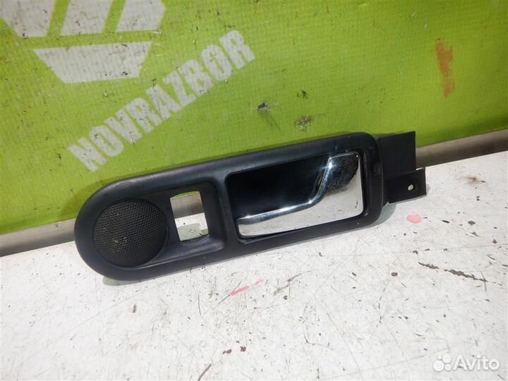 Ручка двери задней внутренняя правая Фольксваген