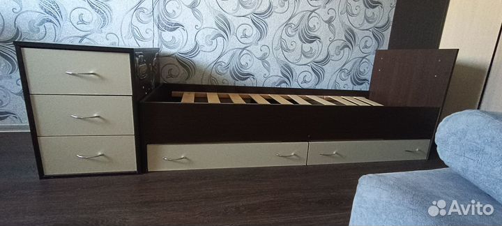 Кровать трансформер с маятником