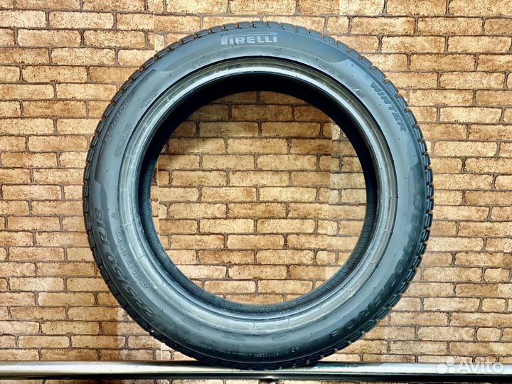 Pirelli Winter Sottozero 3 225/50 R18 88H