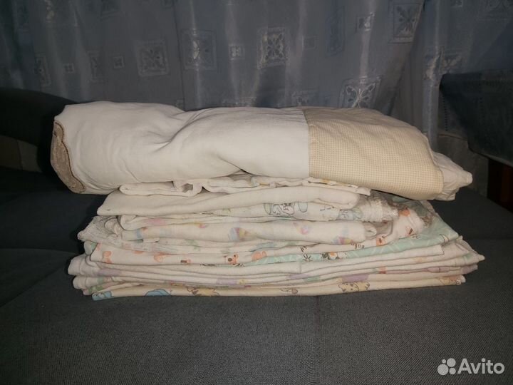 Пеленки детские и одеяло в коляску