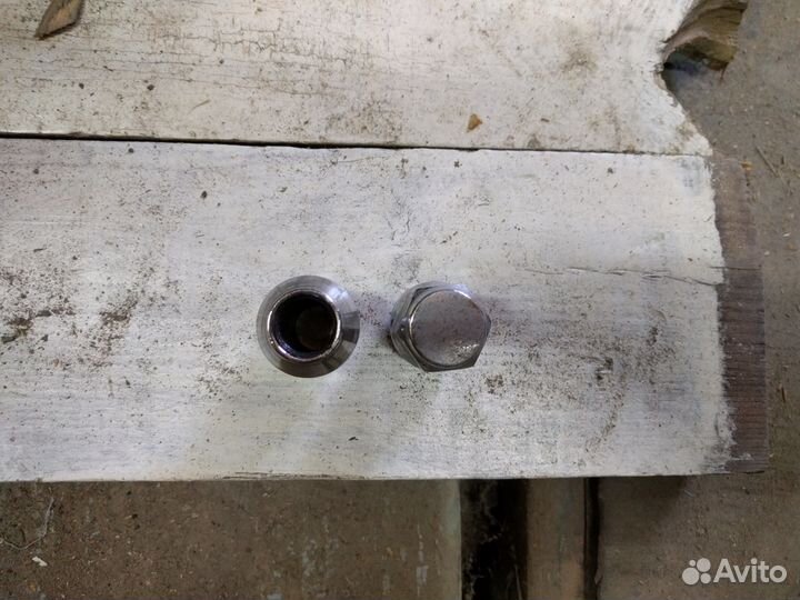 Гайки колесные