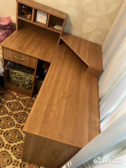 Письменный стол для школьника бу