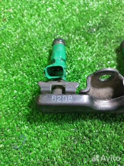Форсунка топливная Toyota Vitz NCP95 2nzfe 2009