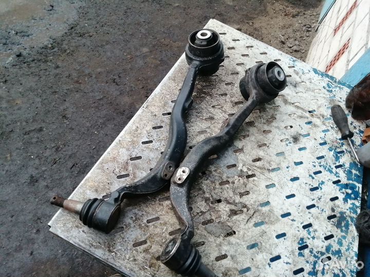 Рычаг передней подвески Lexus Ls460