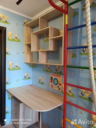 Рабочий стол для школьника