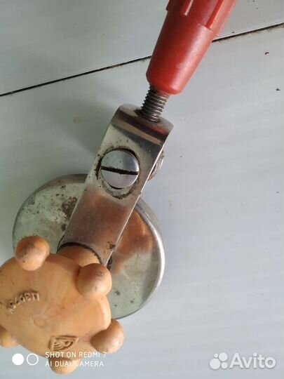 Закаточная машинка для жестяных банок СССР