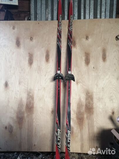 Беговые лыжи