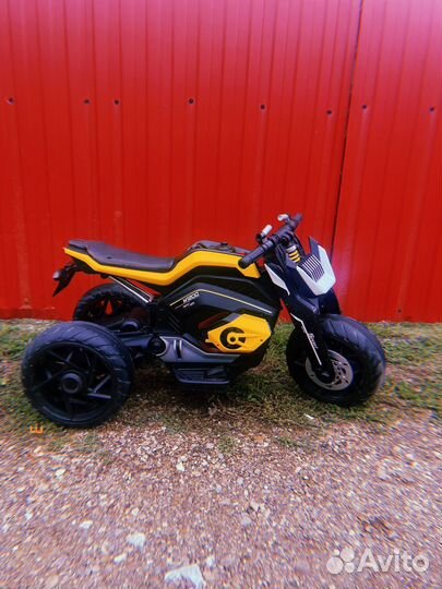 Электрический трицикл