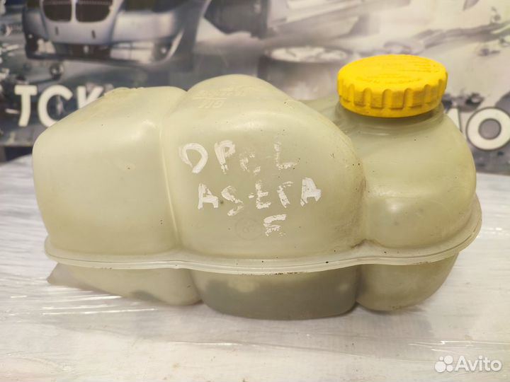Расширительный бачок Opel Astra F