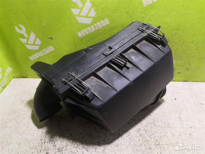 Корпус воздушного фильтра Мерседес Бенз 210 Е-кл