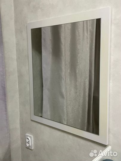 Туалетный столик и зеркало комплект