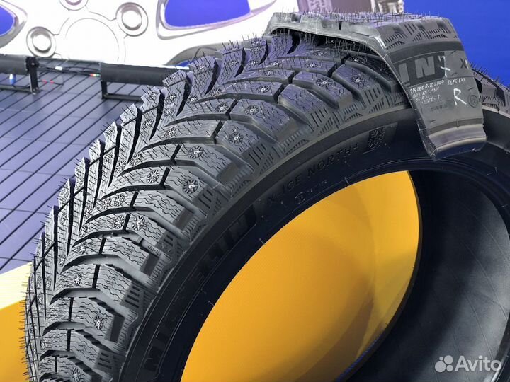 Michelin X-Ice North 4 235/45 R19 107
