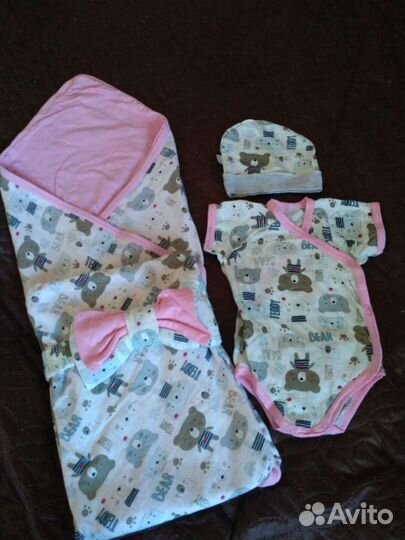 Комплект на выписку для девочки