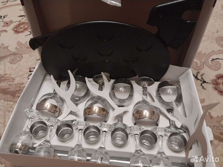 Набор бокалов