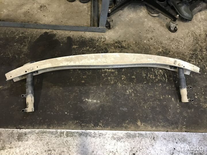 Усилитель заднего бампера Audi A6 С5 1997