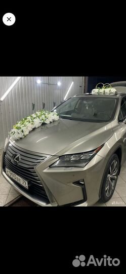 Украшение на машину свадебную