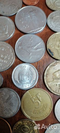 100 зарубежных монет