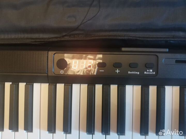 Синтезатор для обучения 88 клавиш