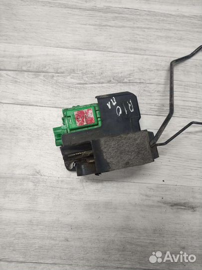 Передний левый замок двери kia rio 3