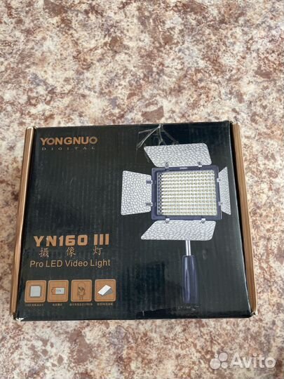 Видеосвет yongnuo yn160 iii