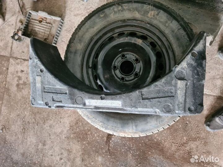 Ящик инструмента Hyundai Solaris 1 2012